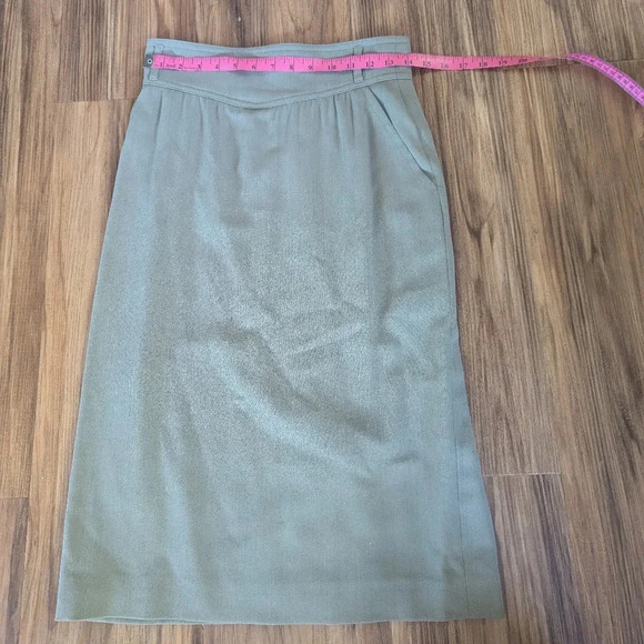 Escada SIngle Button Gray Skirt Suit, Blazer EU 36, Skirt EU 38, US 6 - Picture 7 of 11